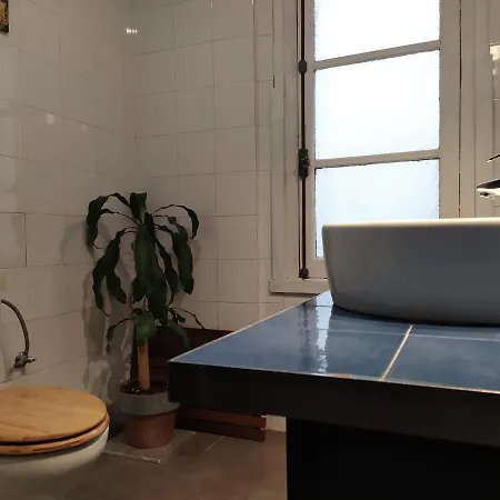 Oviedo Rooms Homestay *
